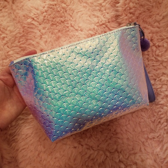 Handbags - 🧜🏼Mermaid holographic make up bag